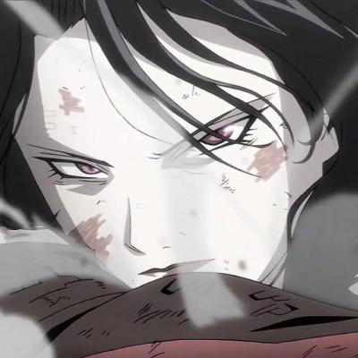 男子爬树摘香椿被卡倒挂7小时